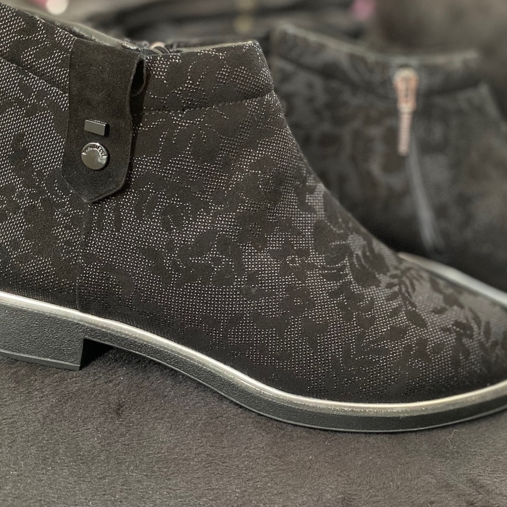 BeautiFeel Black Floral Ankle Boots (Never Worn)
